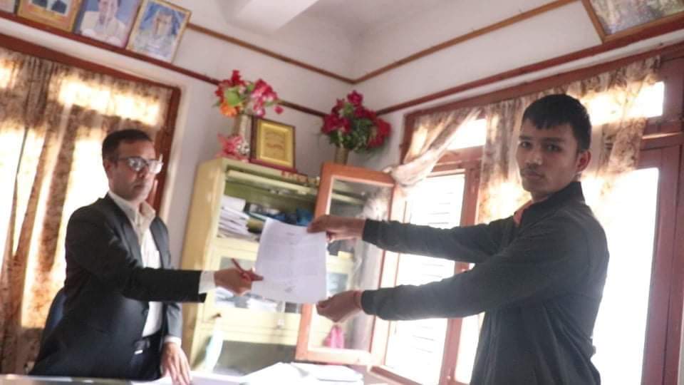 गुल्मीमा विद्यार्थीद्वारा क्याम्पस प्रमुखकाे ध्यानाकर्षण