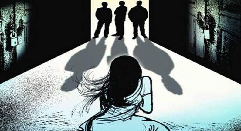 नौ जनाद्वारा तीन बालिका सामूहिक बलात्कृत