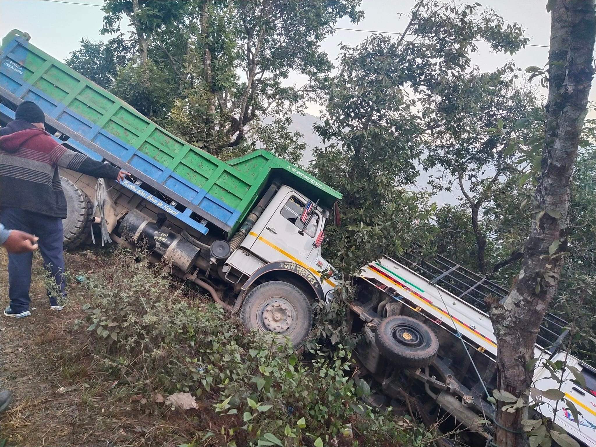 गुल्मीमा तिन सवारी एकै स्थानमा दुर्घटना