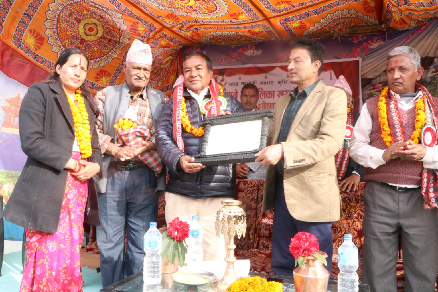 गुल्मीको मदाने गाउँपालिका खरको छाना मुक्त गाउँपालिका घोषण