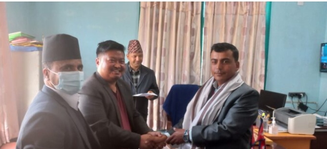 गुल्मी अस्पतालका नवनियुक्त अध्यक्ष पाण्डेद्वारा पदभार ग्रहण