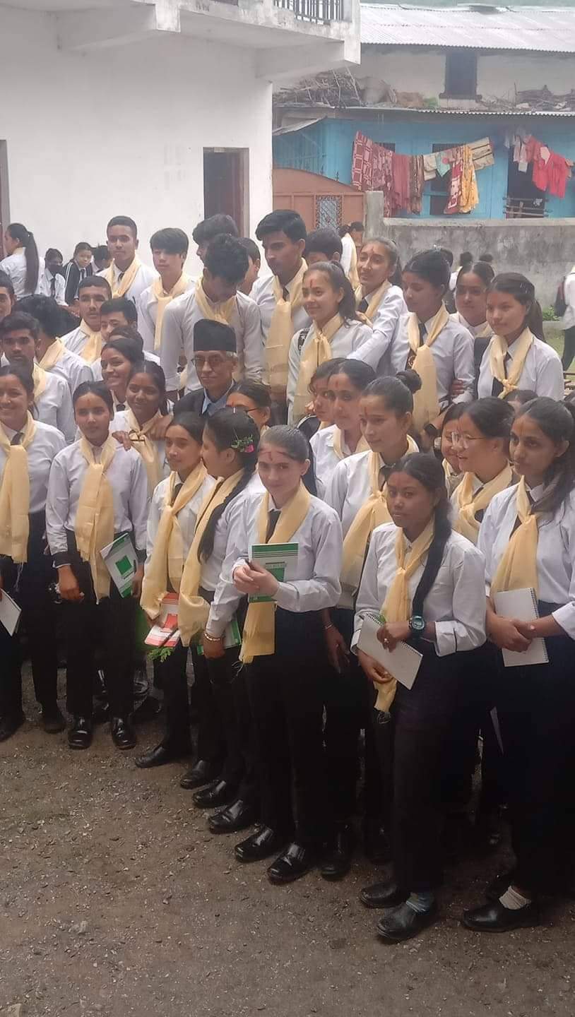 उदय माध्यमिक विद्यालयका कक्षा ११ का बिद्यार्थीद्वारा कक्षा १२ विद्यार्थीहरुलाई विदाई