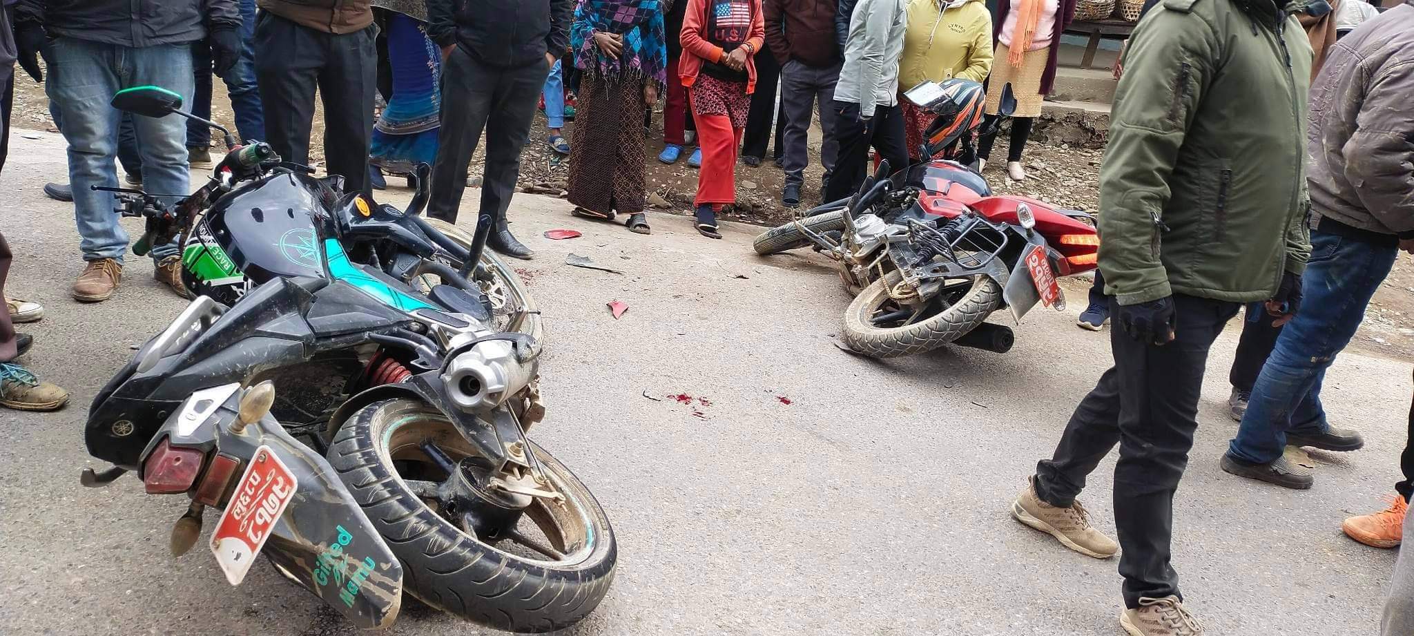 गुल्मीको लुम्छामा दुइवटा बाइक एक आपसमा ठोकिदा २ जना घाइते