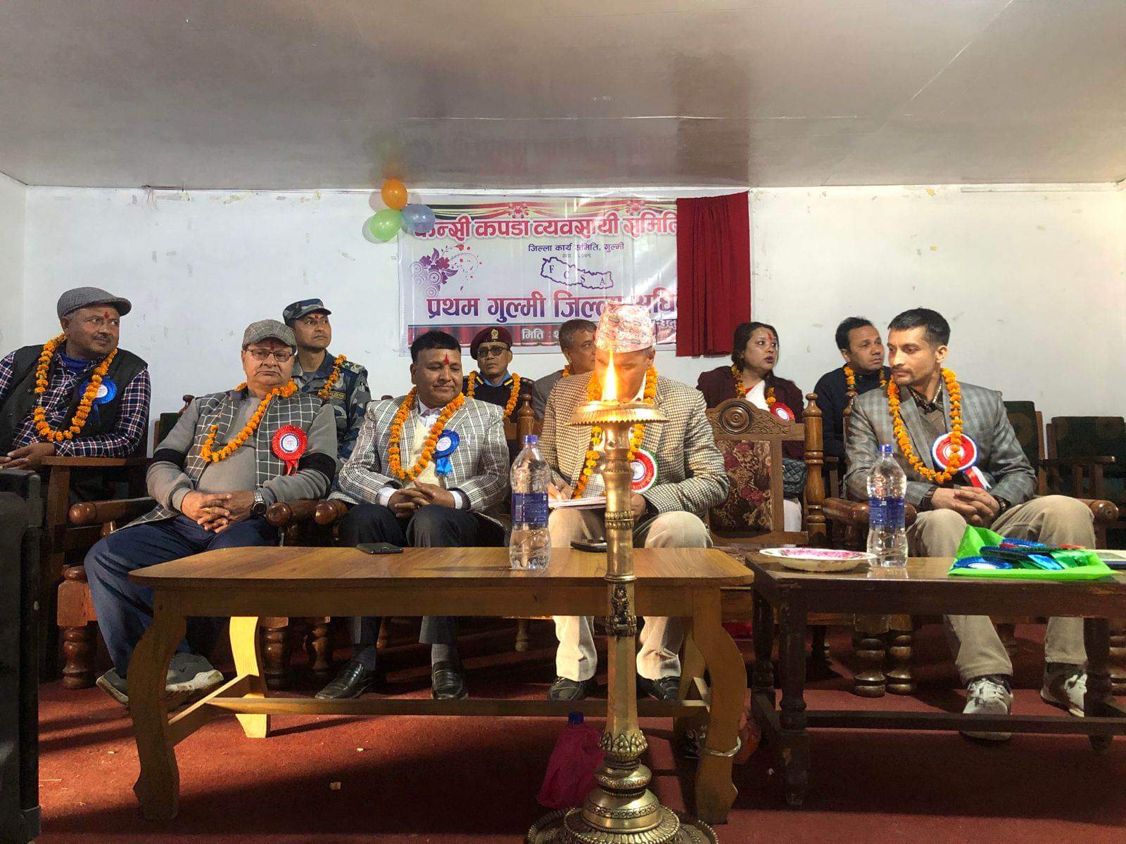 गुल्मीका फेन्सी कपडा व्यवसायीहरु सङ्गठित