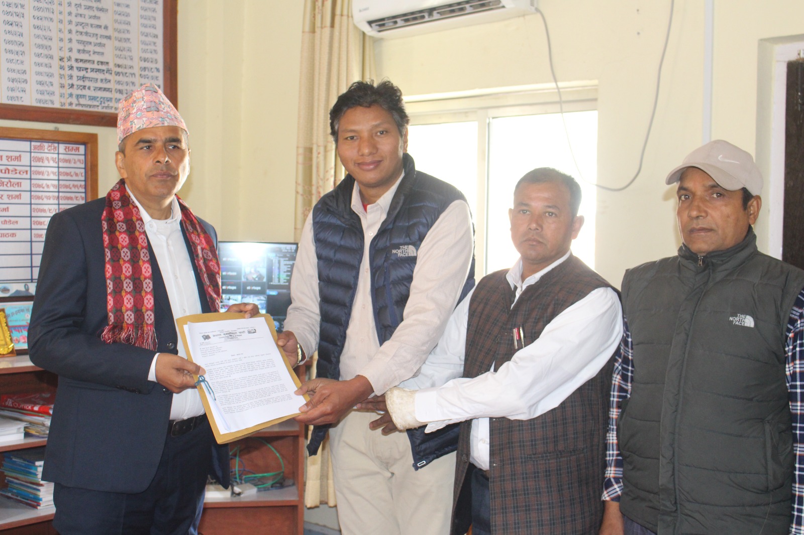 नेकपा गुल्मीद्धारा वित्तीय संस्थाको ज्यादती विरुद्ध ज्ञापनपत्र