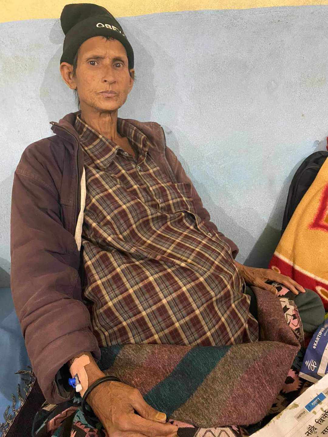 अर्घाखाँचीको लायन्स क्लबले जटिल प्रकारको रोगबाट ग्रसित भएका स्यामलाल नेपालीलाई गर्यो आर्थिक सहयोग