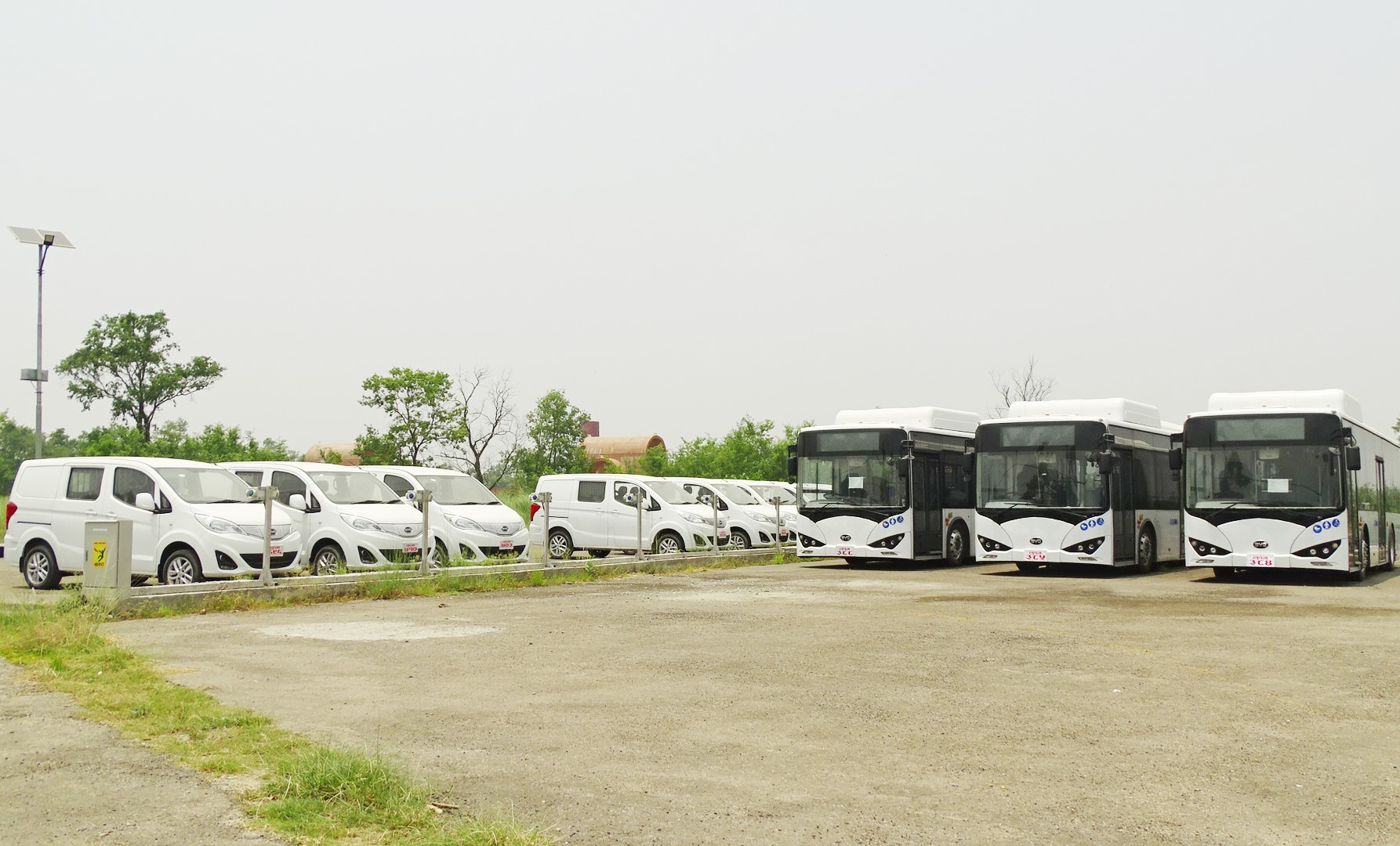 लुम्बिनीमा विद्युतीय सवारी साधन प्रयोग नै नभई ब्याट्री डाउन, थन्किएरै थोत्रिए सवारी साधन