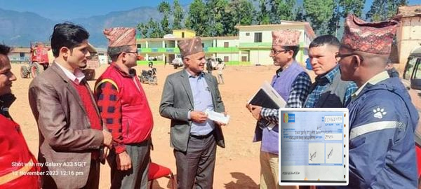 विप्लब निकट शिक्षक संगठन अखिल नेपाल शिक्षक संगठनले भुकम्प पिडितलाई आर्थिक सहयोग