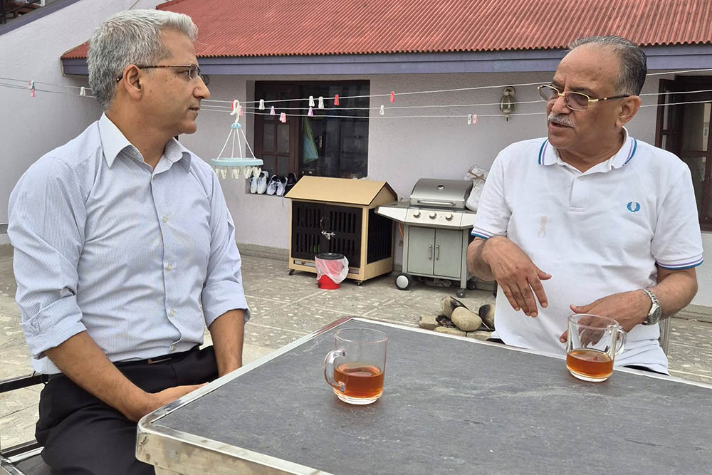 रविन्द्र मिश्र भन्छन्( गणतन्त्रको नायक प्रचण्डनै हुन्